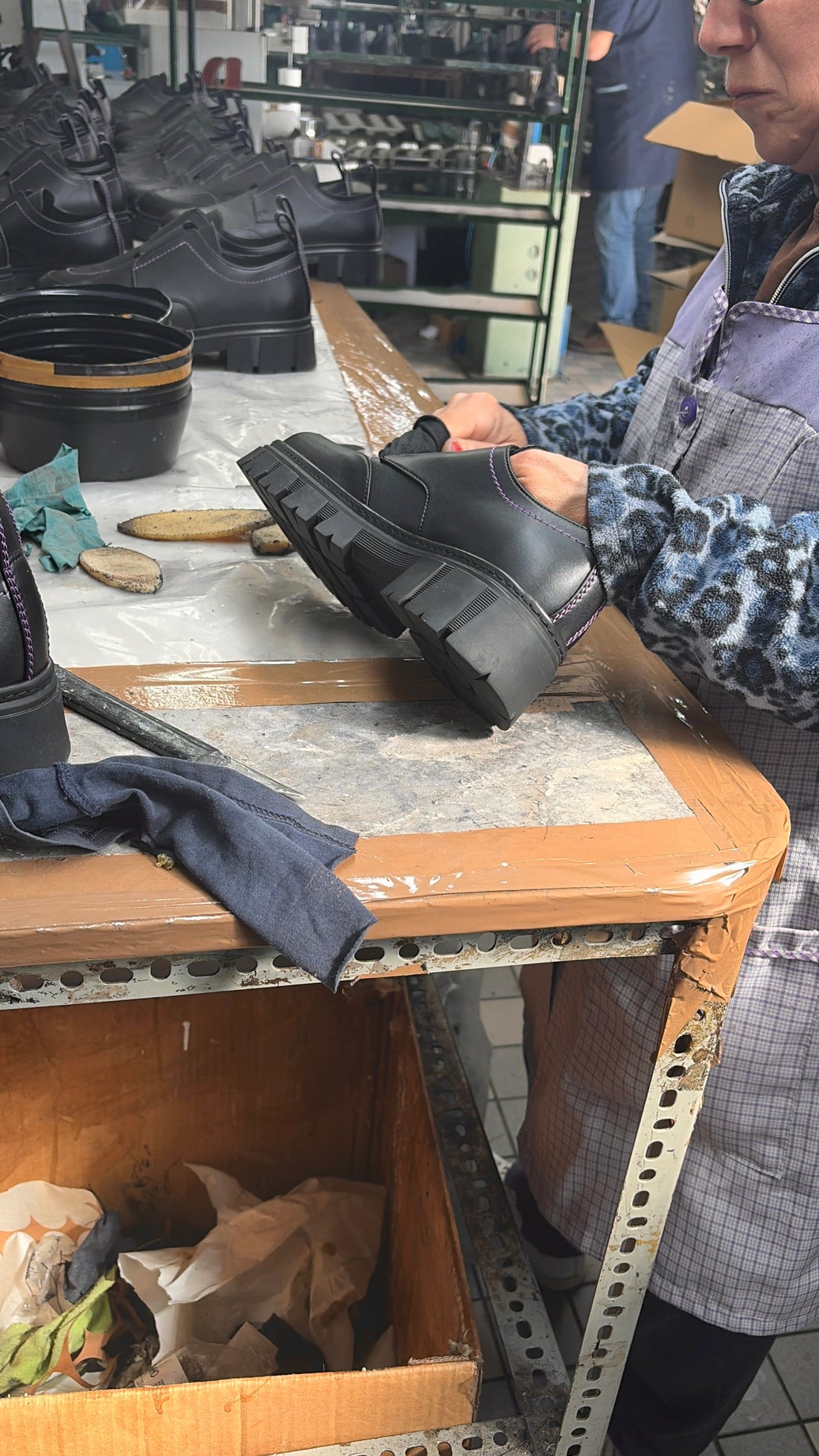 Comment entretenir des chaussures en cuir synthétique ?