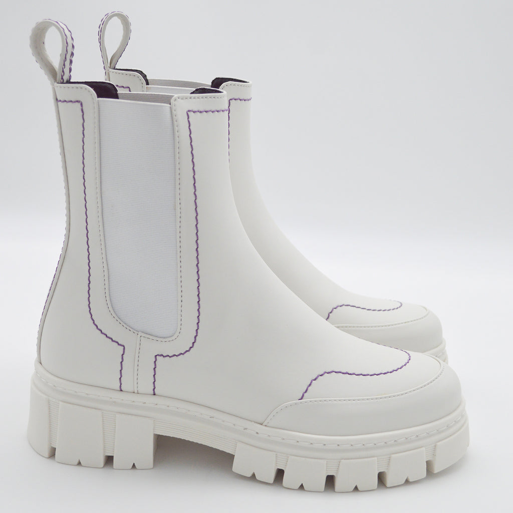 Botte blanche